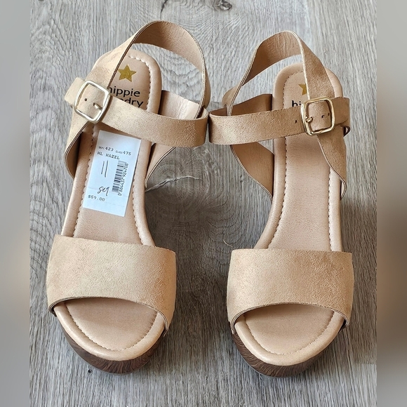 Size 11 Hippie Laundry Tan Wedge Sandals - Picture 3 of 8